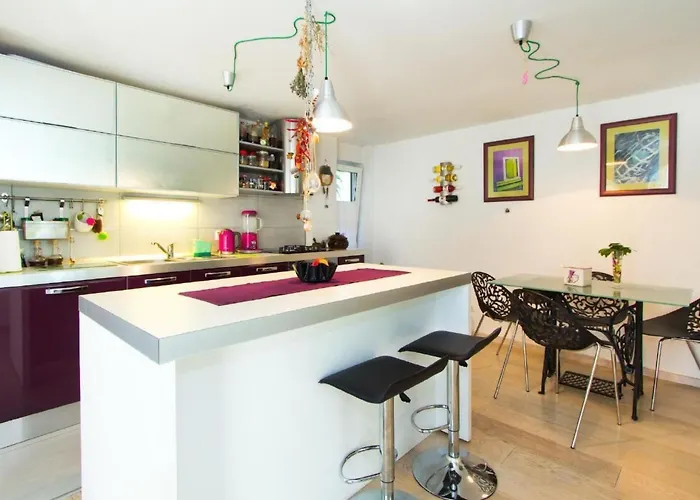 In Mit Terrasse Und Grill By Interhome * Fiume