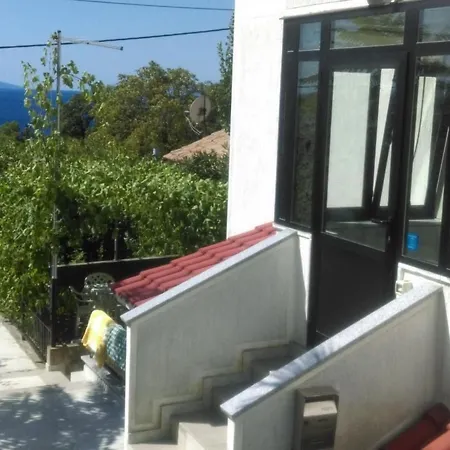 In Mit Terrasse Und Grill By Interhome Rijeka